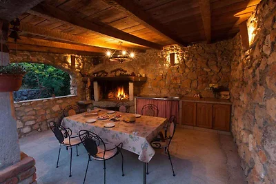 Ferienhaus mit Pool und Klimaanlage