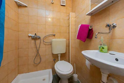 Wohnung mit Balkon, Meerblick und Gemeinschaf