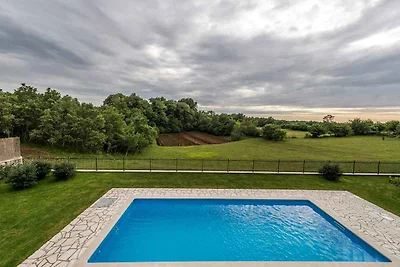 Villa mit Pool und Klimaanlage