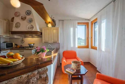 Ferienhaus im Grünen, bequem zu den Stränden