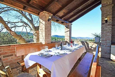 Komfortable Ferienwohnung Bilice mit Aussenpo