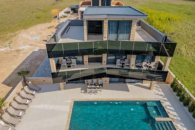 Luxuriöse Villa am Sandstrand von Privlaka