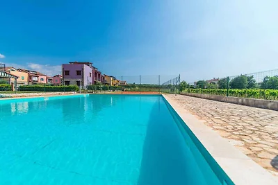 Ferienwohnung mit Pool und Terrasse