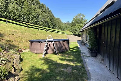 Ferienhaus mit Schwimmbad in einem Semi-Selit