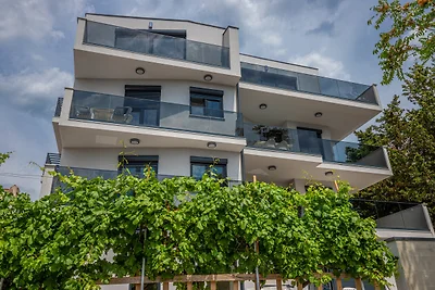 Ferienwohnung mit Meerblick und Pool
