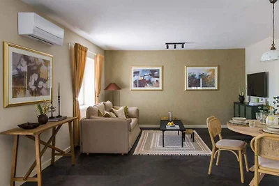 Villa mit Klimaanlage und Aussenpool