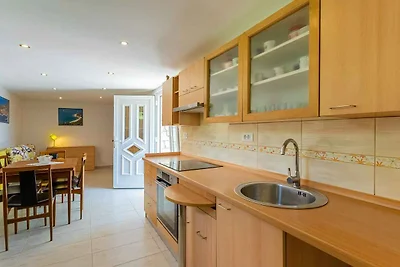 Bungalow mit Terrasse und Klimaanlage