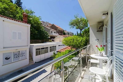 Ferienwohnung mit Klimaanlage und Balkon in