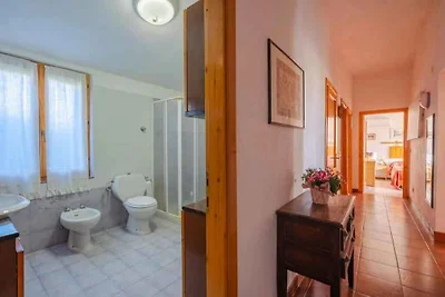 Ferienhaus im Grünen, bequem zu den Stränden