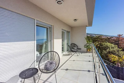 Ferienhaus mit Swimmingpool und Meerblick