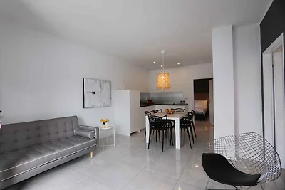 Ferienwohnung mit Klimaanlage und nur 220 m v