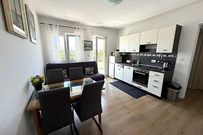 Ferienwohnung modern mit Balkon