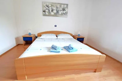 Ferienwohnung modern eingerichtet, mit Klimaa