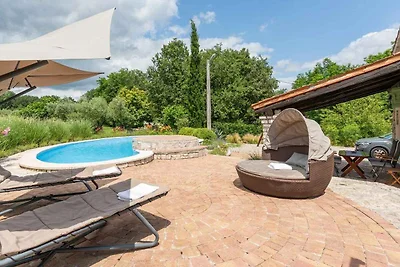 Villa mit Klimaanlage und Pool