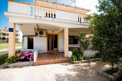 Ferienwohnung mit Terrasse und Klimaanlage