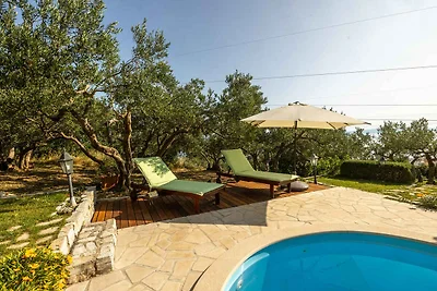 Villa mit Klimaanlage und Pool