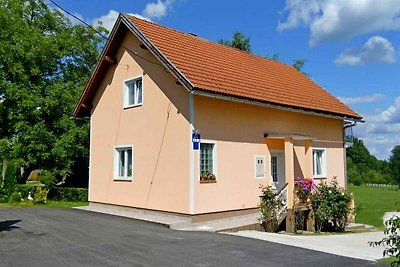 Ferienhaus mit Balkon und Parkplatz