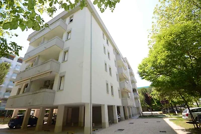 Ferienwohnung mit Balkon und Klimaanlage
