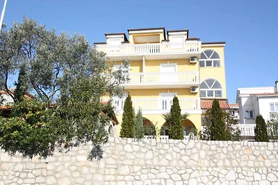 Ferienwohnung mit Terrasse und Meerblick