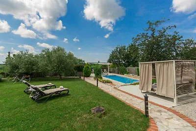 Villa mit Klimaanlage und Pool