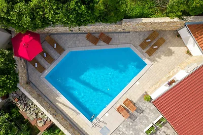 Ferienwohnung mit Pool, Grill und Klimaanlage