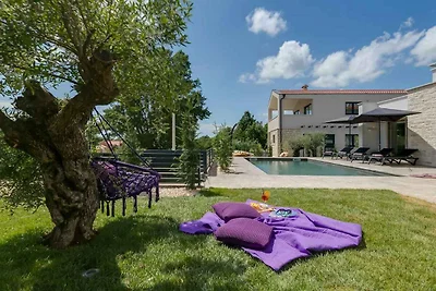 Villa mit Klimaanlage und Pool