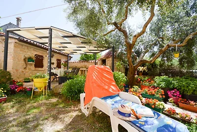Ferienwohnung mit Terrasse und Klimaanage