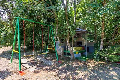 Ferienhaus mit Garten, Grill und