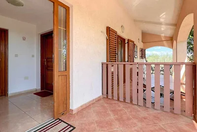 Ferienwohnung mit Sat-TV und Grillmöglichkeit