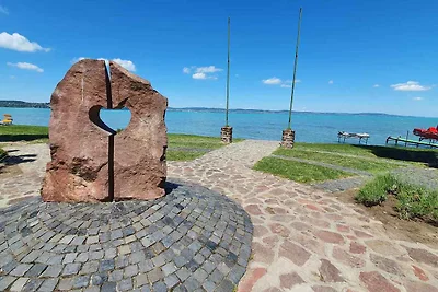 Ferienwohnung direkt am Wasser mit Freistrand