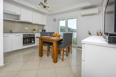 Ferienwohnung mit Klimaanlage und Grill