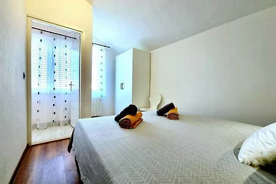 Ferienwohnung mit Klimaanlage und Balkon