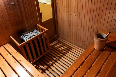 Ferienwohnung mit Balkon oder Garten und Pool