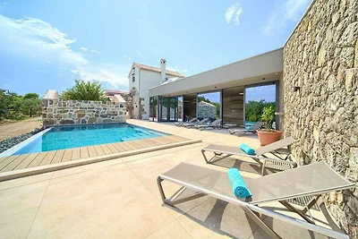 Villa mit Pool