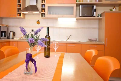Ferienwohnung mit Terrasse und Grill
