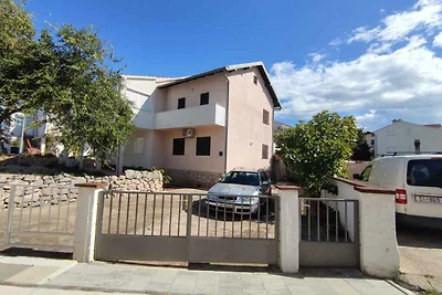 Ferienwohnung WOHNUNG DORIANA (2+1)