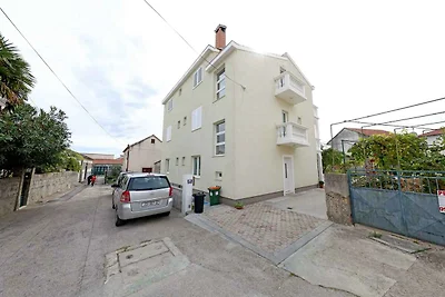 Ferienwohnung mit Klimaanlage und Terrasse