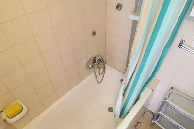 Gemütliche Ferienwohnung Ines in Novalja auf 