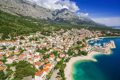 Grosszügige Villa Skalinada in Baška Voda für