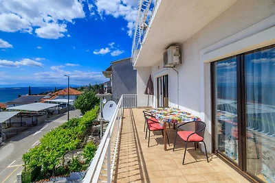 Komfortable Ferienwohnung LEA mit Meerblick u