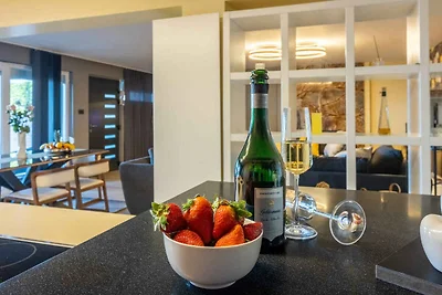 Ferienwohnung mit Terrasse und Whirlpool