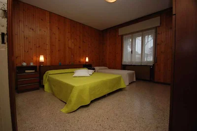 Ferienwohnung mit Klimaanlage und Balkon