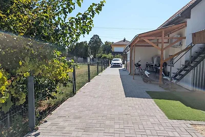 Ferienhaus mit grossem Garten, WLAN und