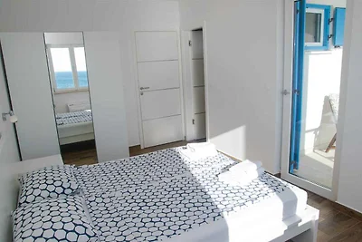 Ferienhaus für 10 Personen in Privlaka