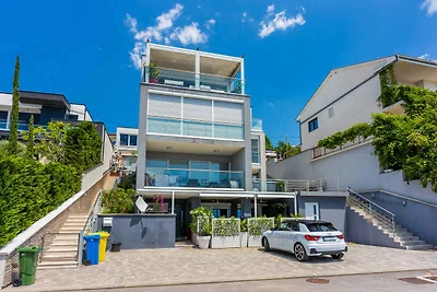 Ferienwohnung mit Terrasse und Whirlpool