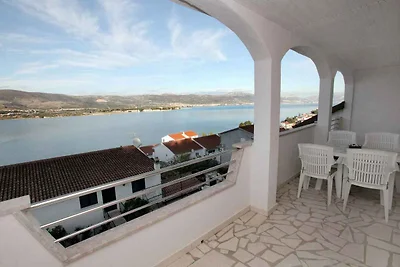 Ferienwohnung mit Balkon und Meerblick
