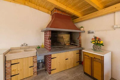 Ferienhaus mit Pool und Klimaanlage