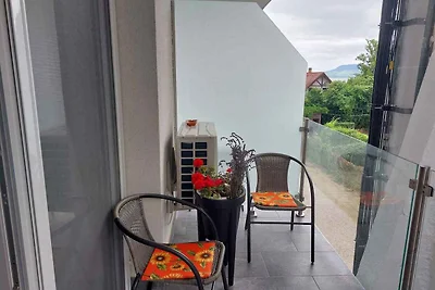 Ferienwohnung mit moderner Einrichtung direkt