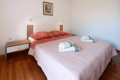 Ferienwohnung mit Terrasse und Klimaanlage