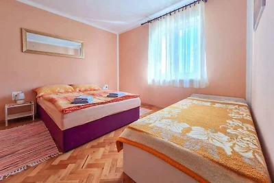 Ferienwohnung mit Klimaanlage und Balkon